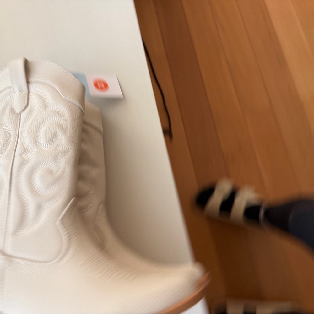 Cat & Jack Cream Heeled Boots - Picture 6 of 8